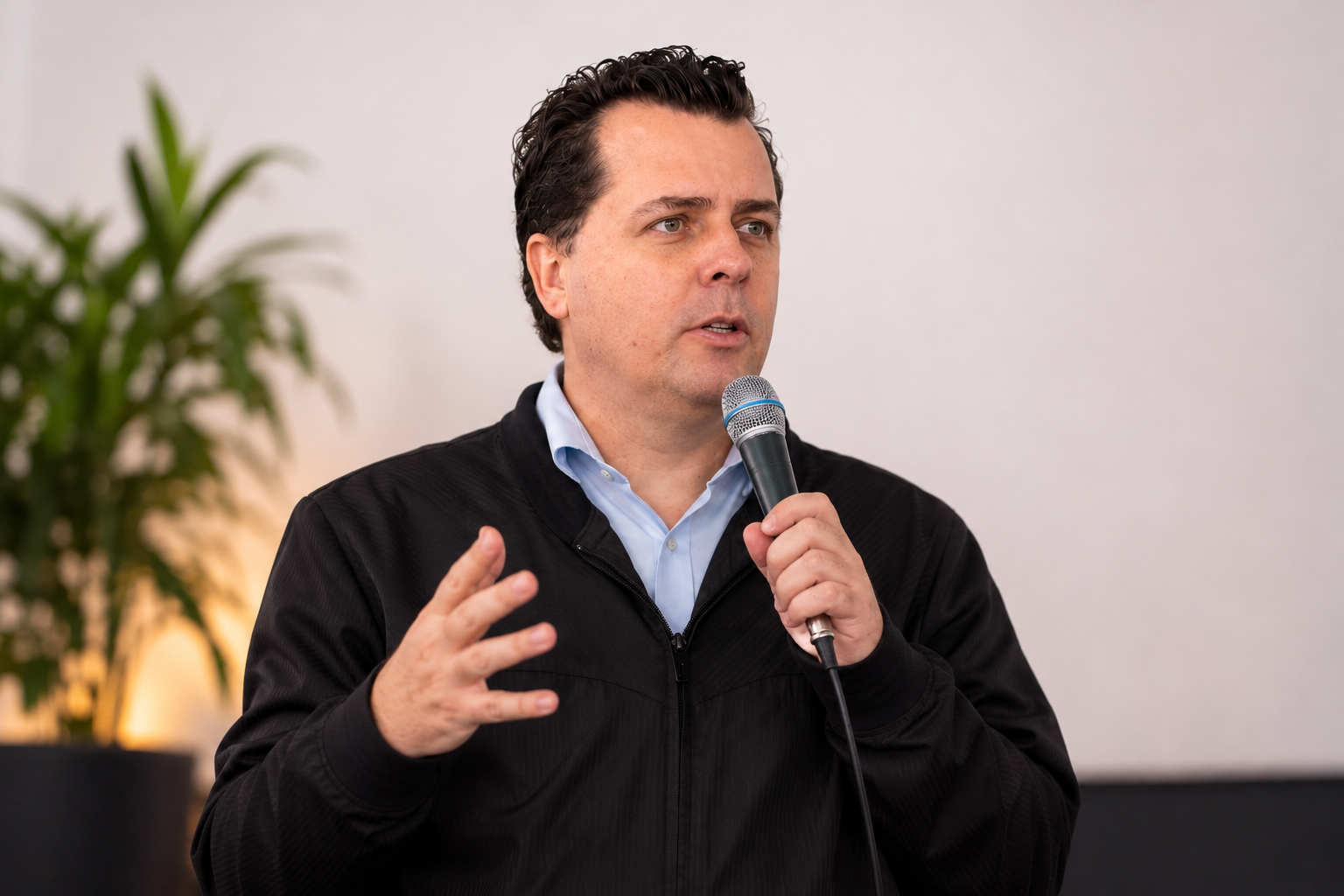 Riqueza Inteligente, Juliano Schuh. Palestras, Treinamentos e Consultoria